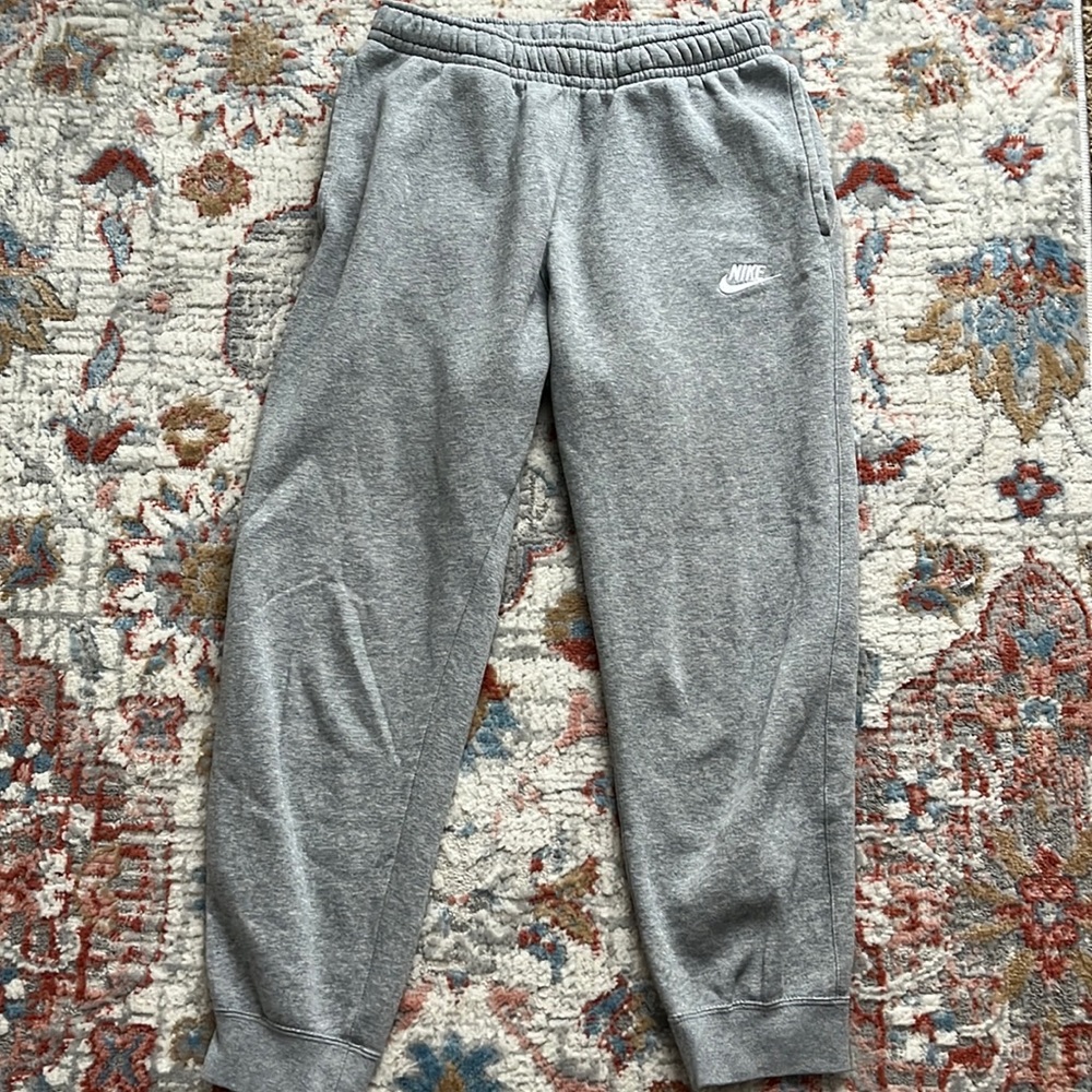 Grey nike sweatpants